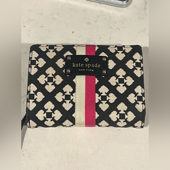 Kate Spade Black and Cream Patterned Wallet with Pink Accent - Picture 2 of 16